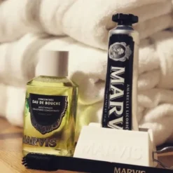 Dozownik pasty do zębów Marvis Toothpaste Squeezer