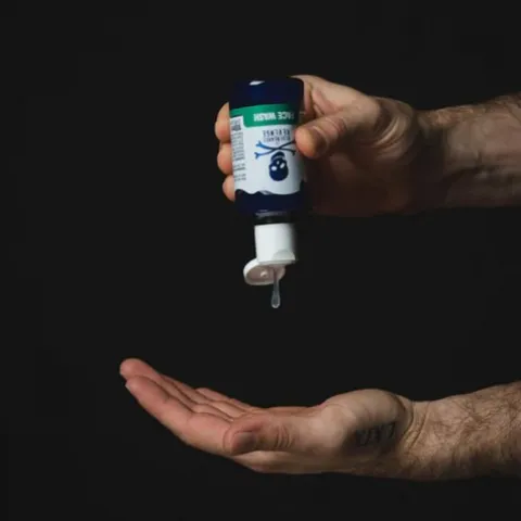 Żel do mycia twarzy The Bluebeards Revenge Face Wash 100 ml