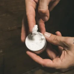 Żel-krem do golenia The Bluebeards Revenge Brushless Shaving Solution 30 ml